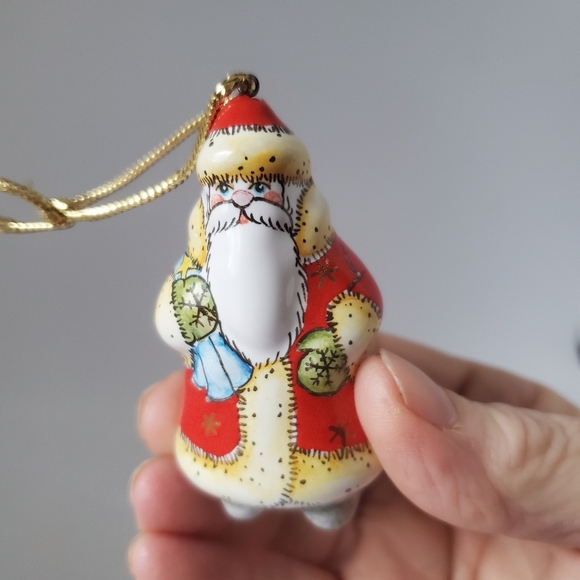 Handpainted Santa Ornament Handmade in Russia Vintage Ceramic Christmas Decor - Picture 8 of 9